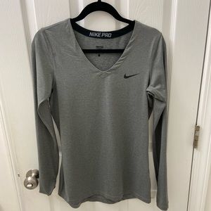 Nike pro workout top